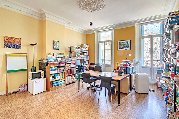 Vente local-professionnel à Roquebrune sur argens (83520)