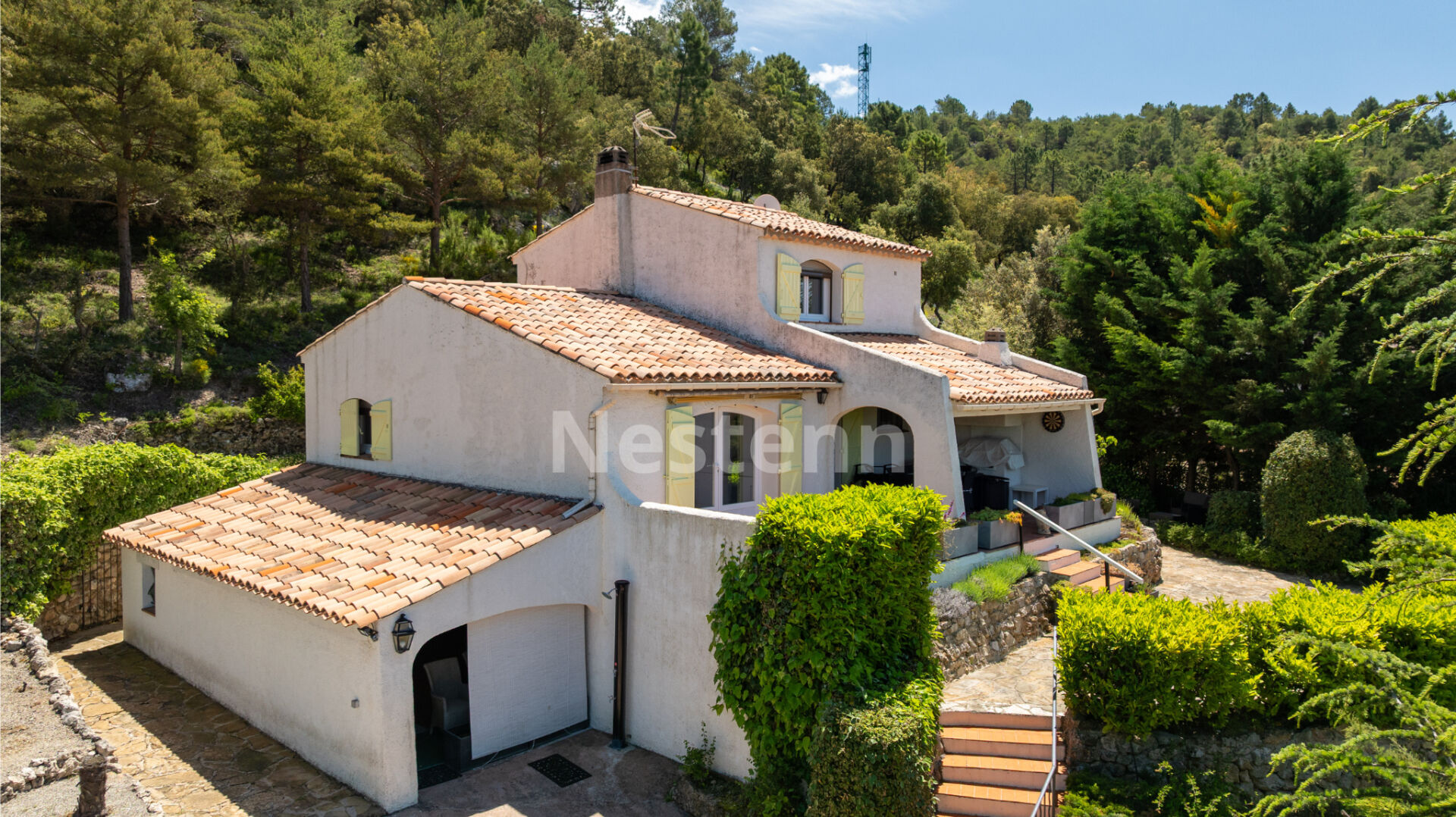 A VENDRE A TOURTOUR !  Maison à Tourtour de 118 m2 , vue imprenable !