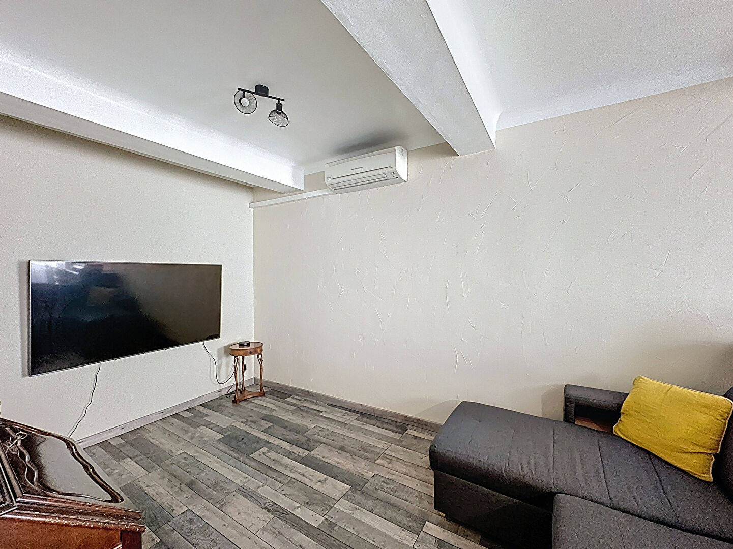 A VENDRE EN EXCLUSIVITÉ ! Maison de village à Vidauban avec Garage