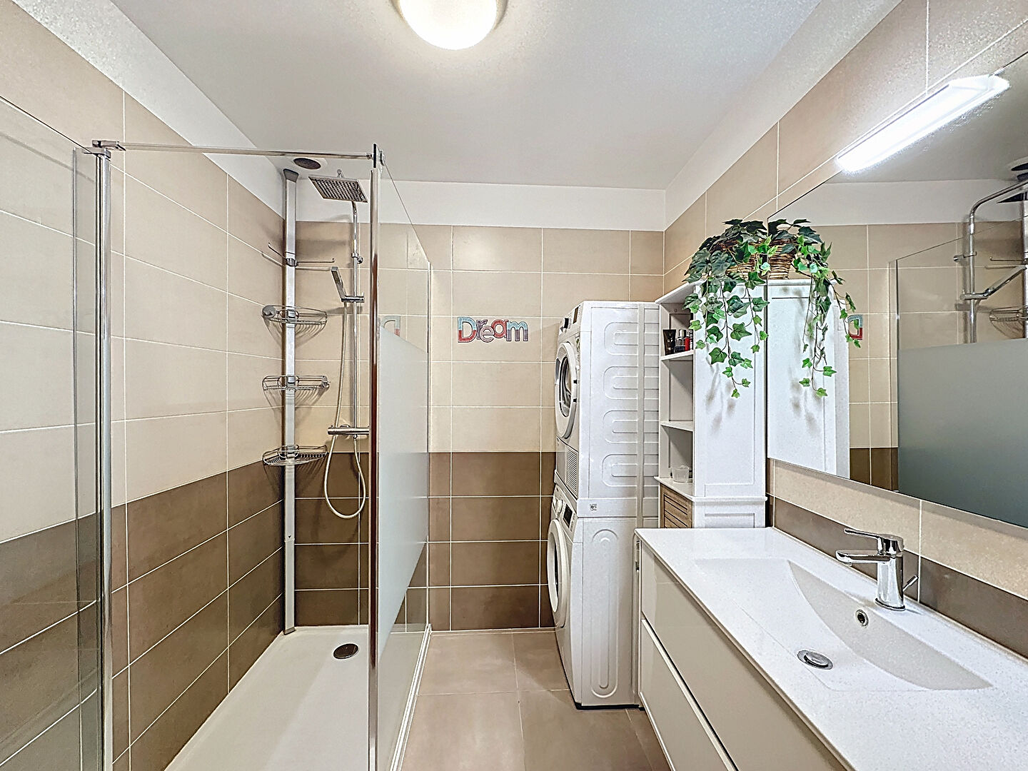 A VENDRE EN EXCLUSIVITÉ ! Maison de village à Vidauban avec Garage