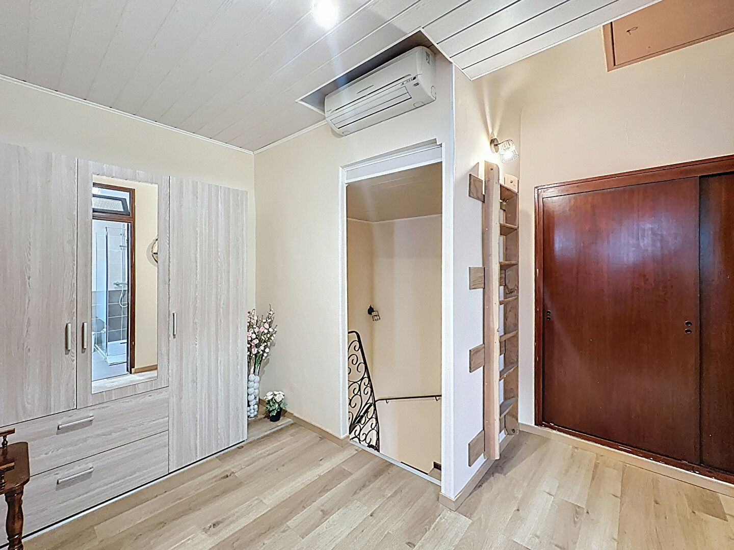 A VENDRE EN EXCLUSIVITÉ ! Maison de village à Vidauban avec Garage
