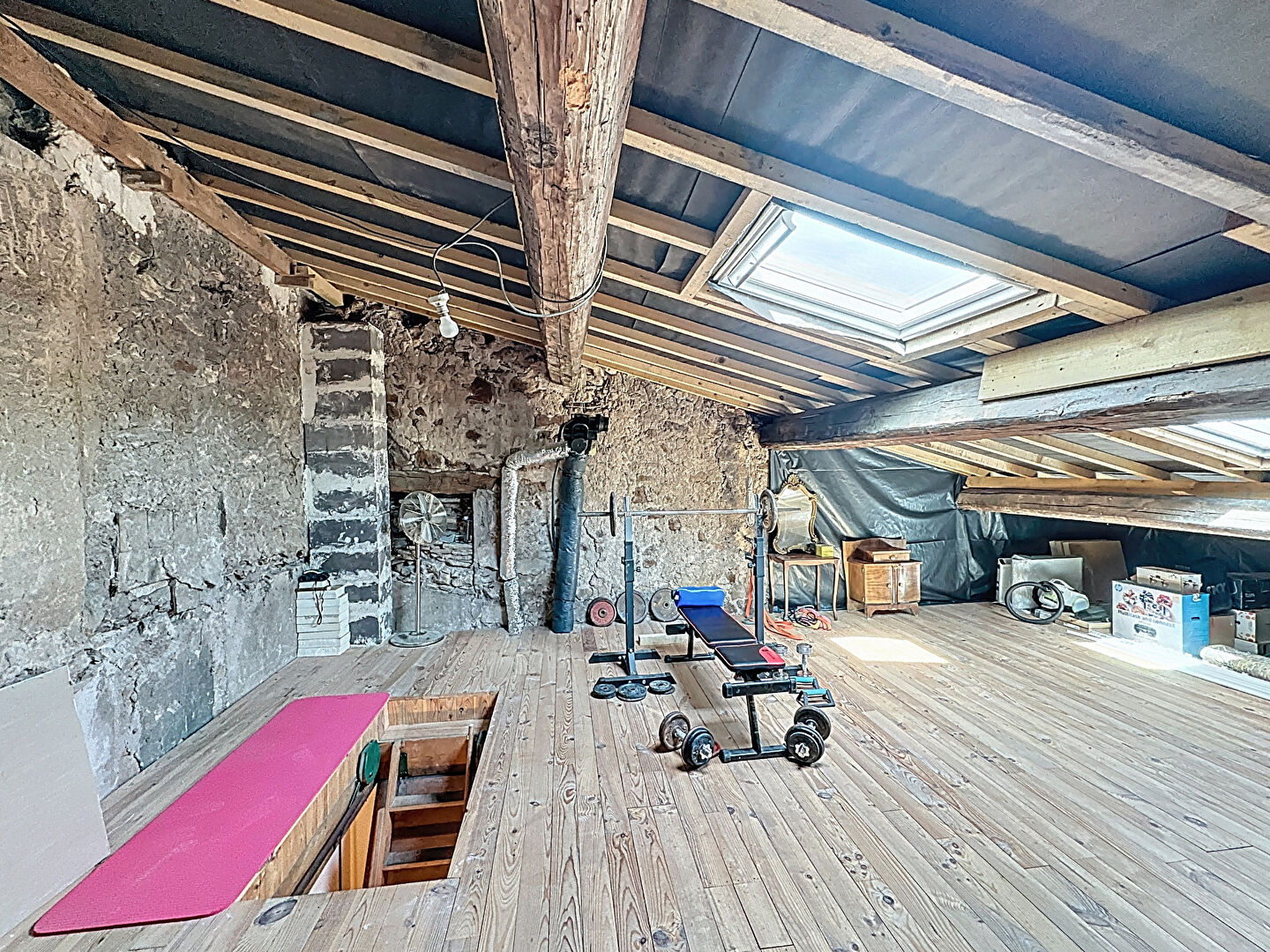 A VENDRE EN EXCLUSIVITÉ ! Maison de village à Vidauban avec Garage