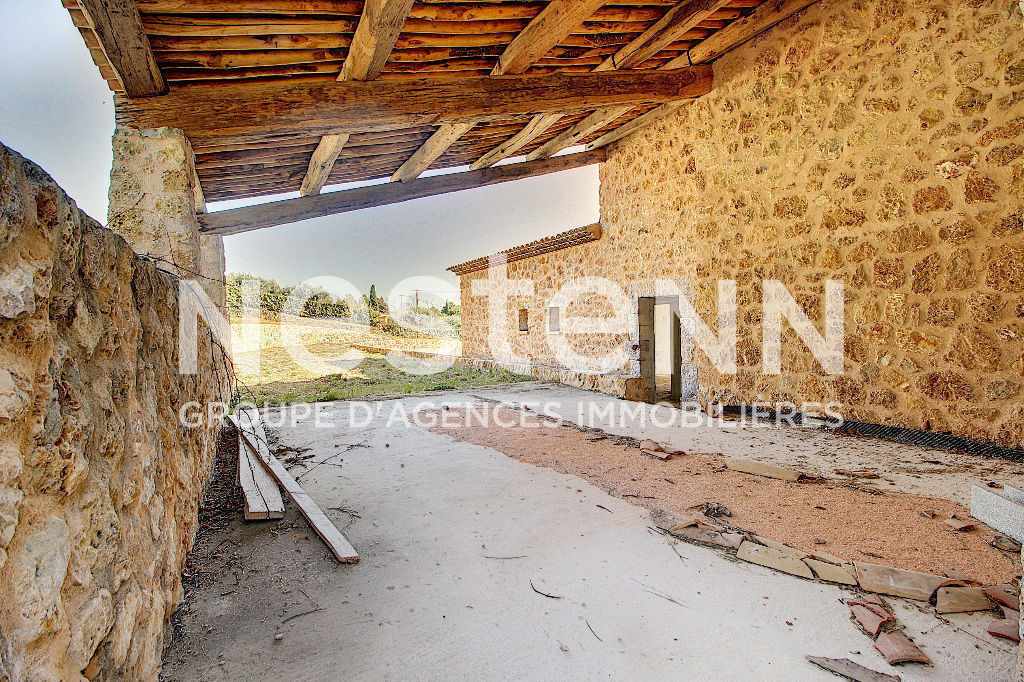 Tourtour maison en PIERRE 240 m2 sur terrain de 3715 m²