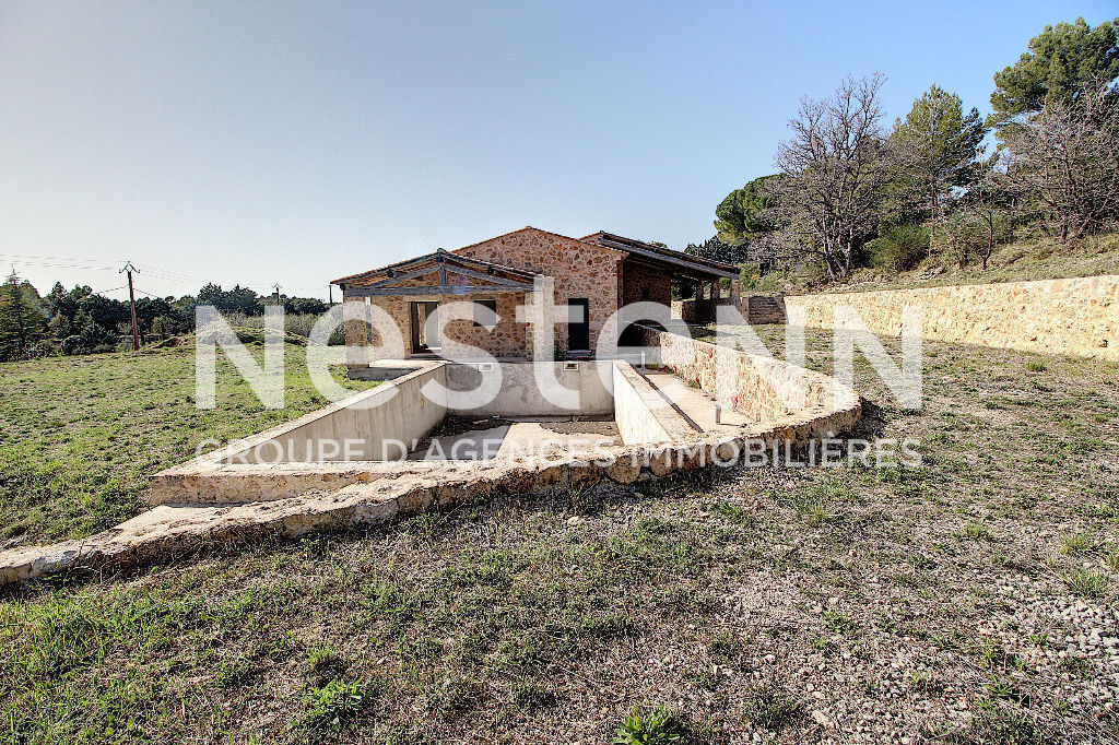 Tourtour maison en PIERRE 240 m2 sur terrain de 3715 m²