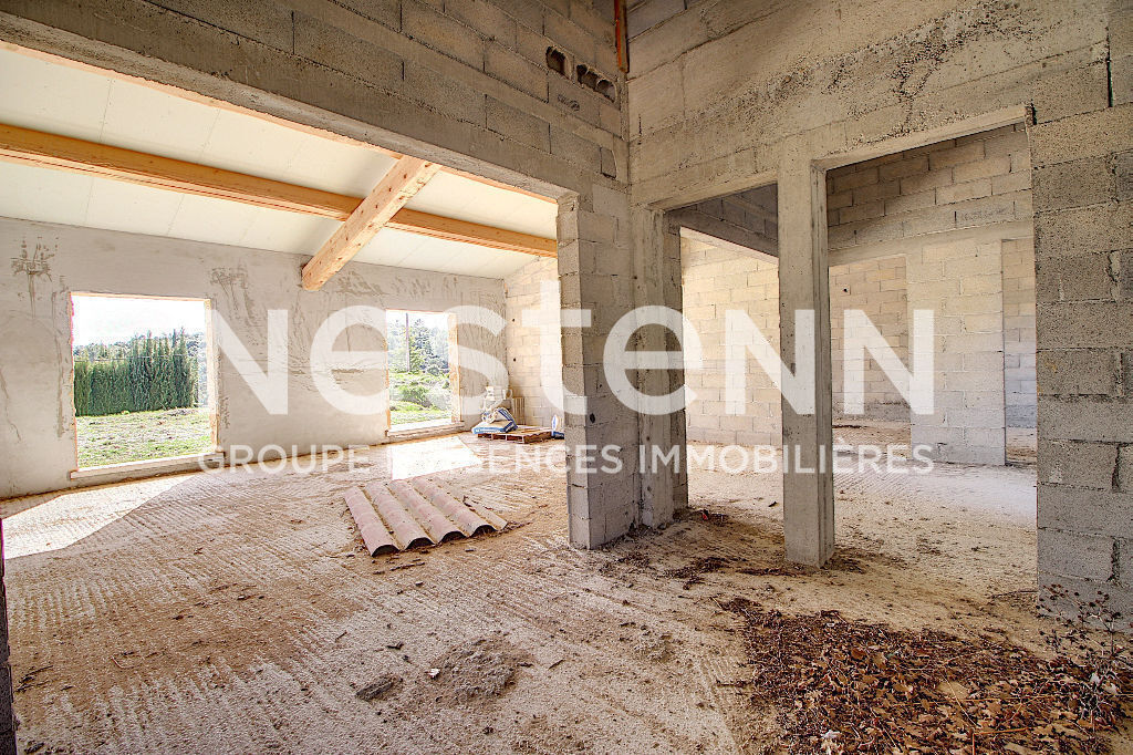 Tourtour maison en PIERRE 240 m2 sur terrain de 3715 m²