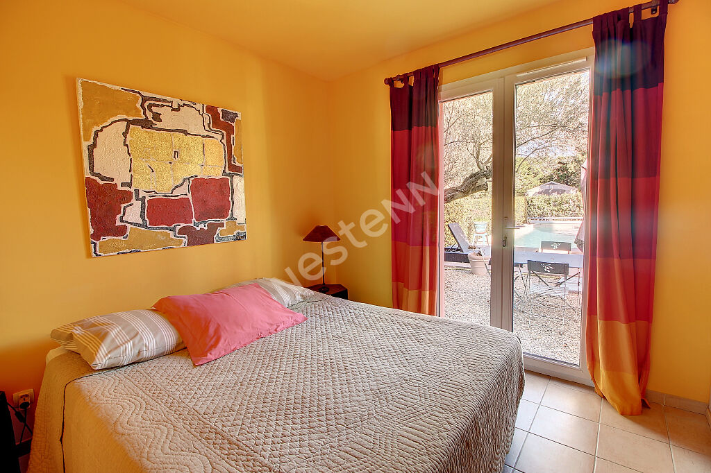 A VENDRE TOURTOUR Maison avec dépendance et piscine sur terrain de 1732 m²
