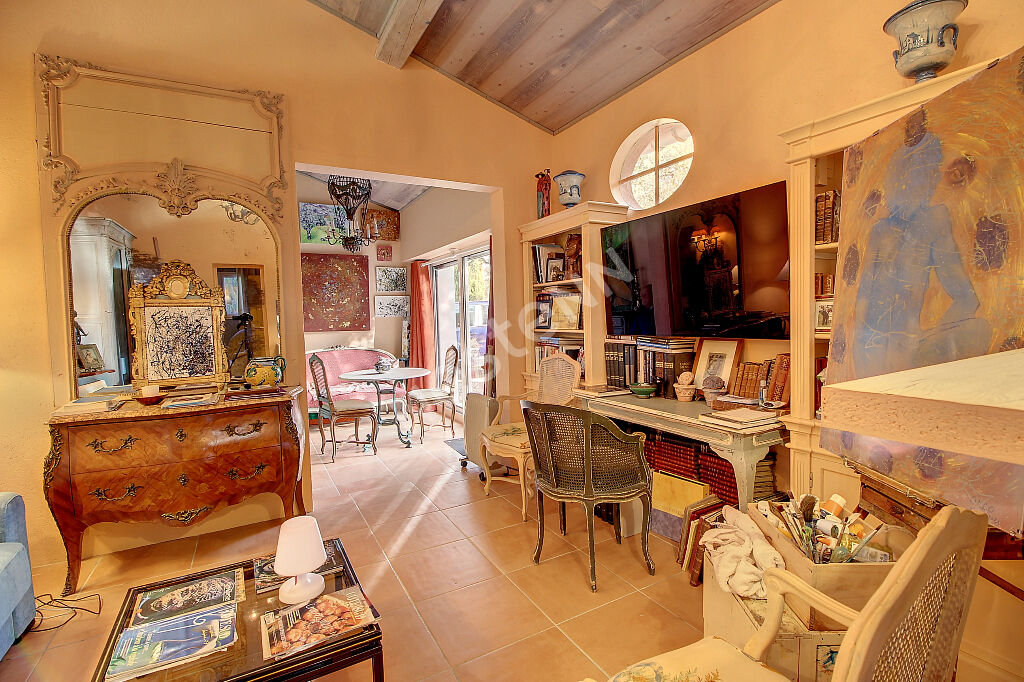 A VENDRE TOURTOUR Maison avec dépendance et piscine sur terrain de 1732 m²