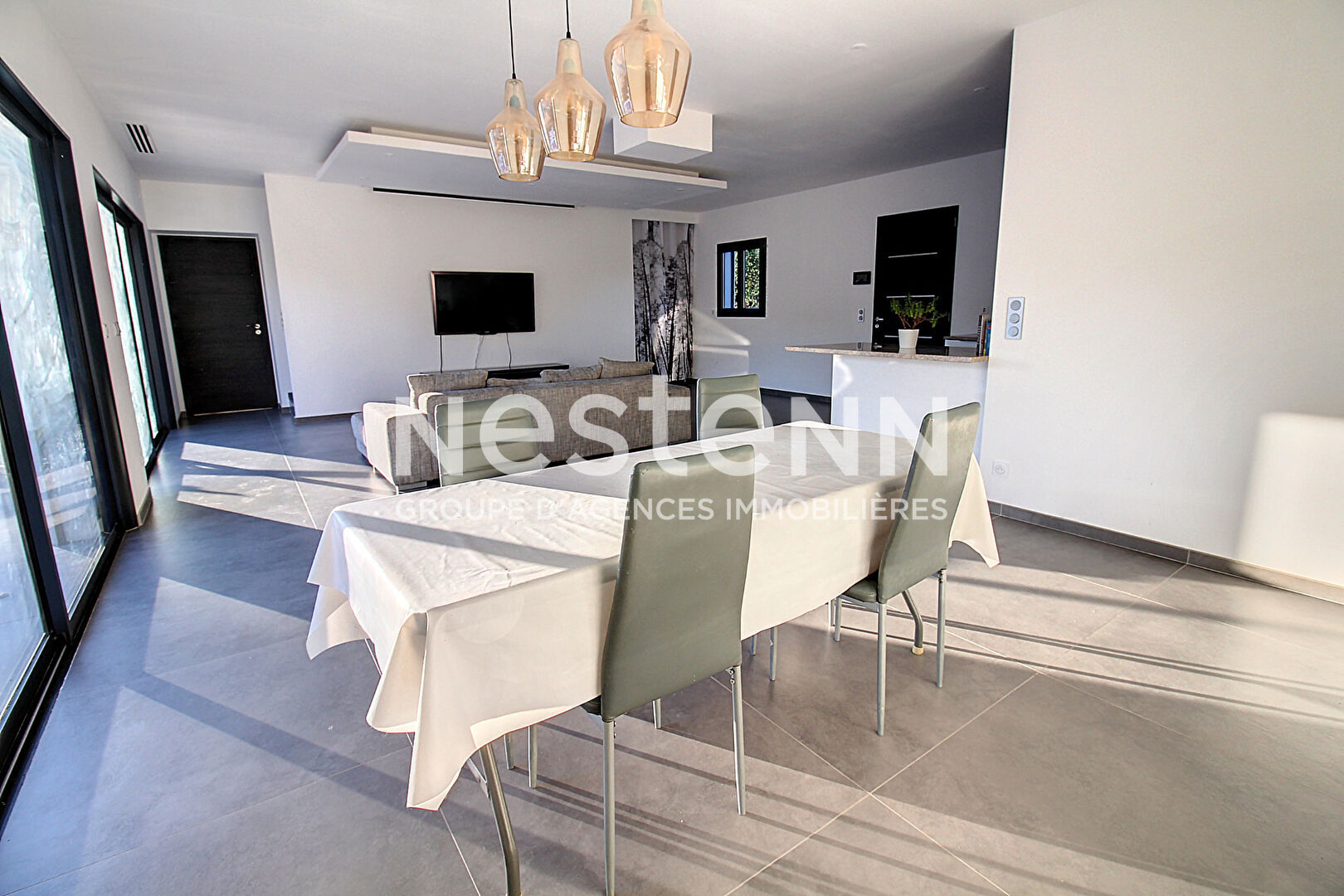 A VENDRE VIDAUBAN Maison 180m2 + GARAGE  sur 1200m2 de terrain