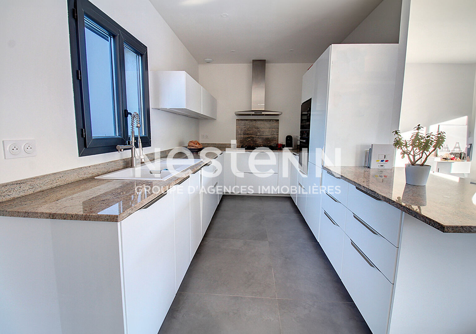 A VENDRE VIDAUBAN Maison 180m2 + GARAGE  sur 1200m2 de terrain