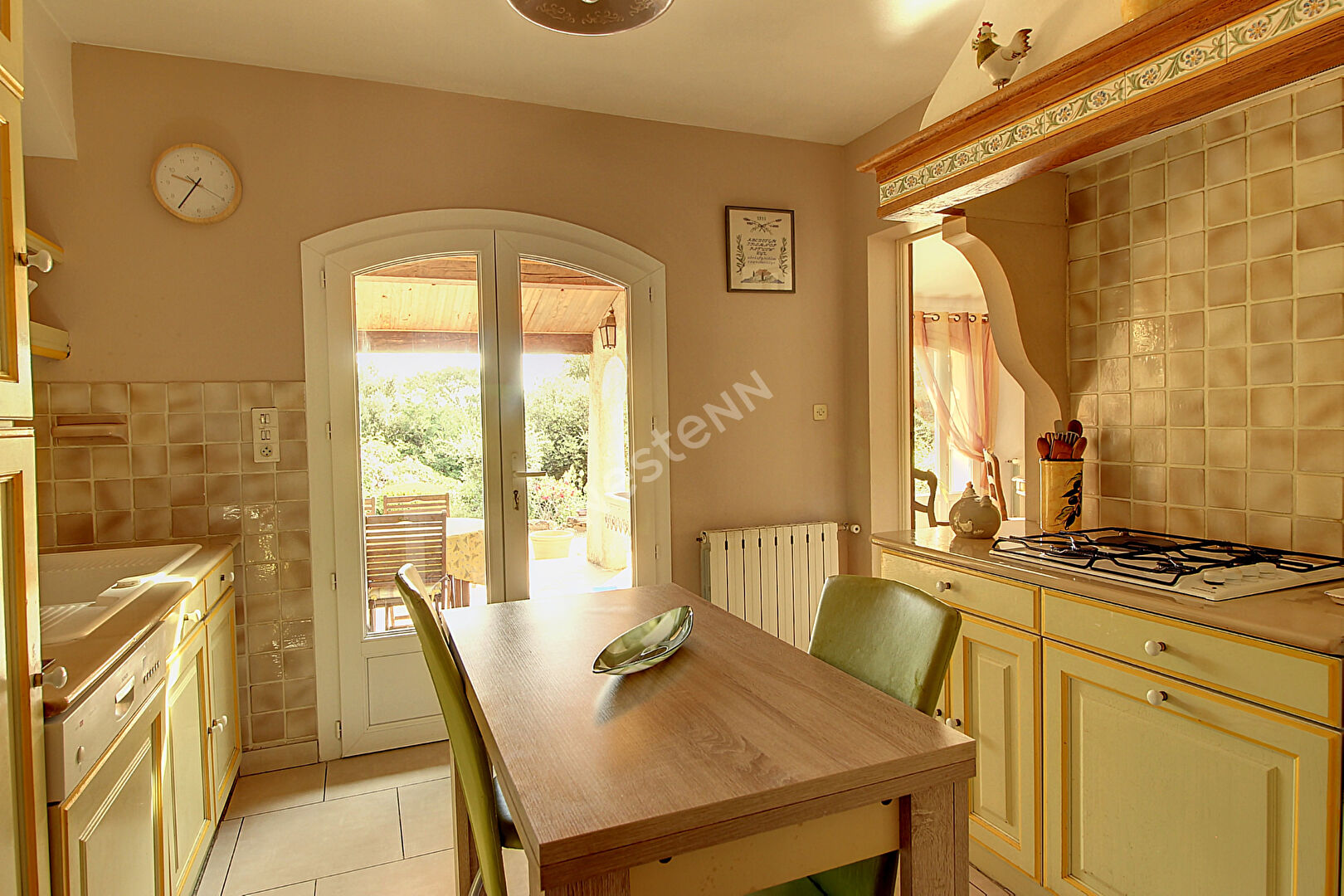TOURTOUR Maison 3 pièces 93 m² sur 1020 m² de terrain avec GARAGE