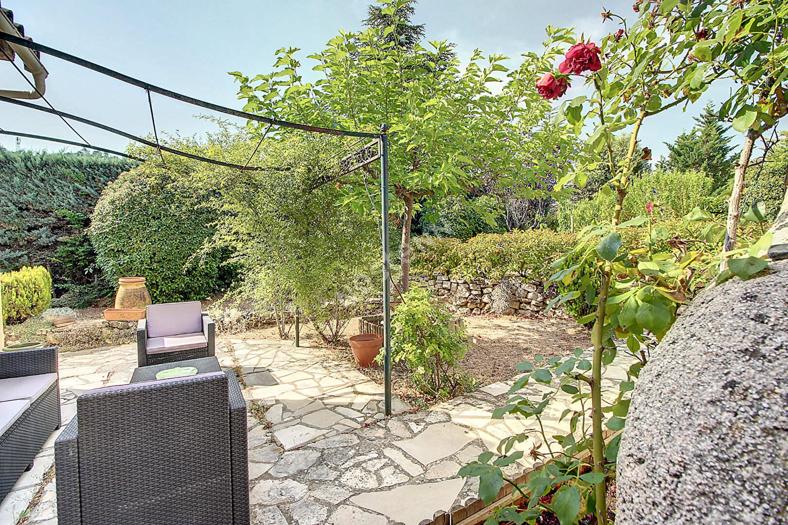 TOURTOUR Maison 3 pièces 93 m² sur 1020 m² de terrain avec GARAGE