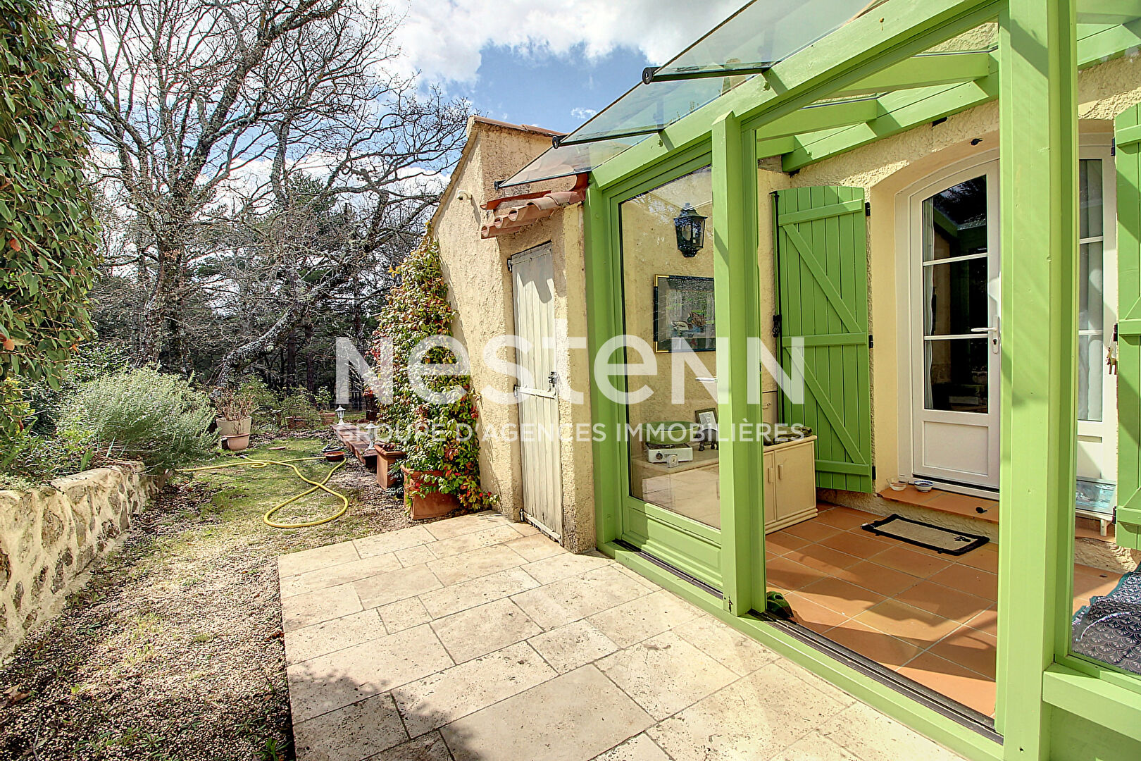 TOURTOUR Villa 2 chambres sur 1000 m² de terrain
