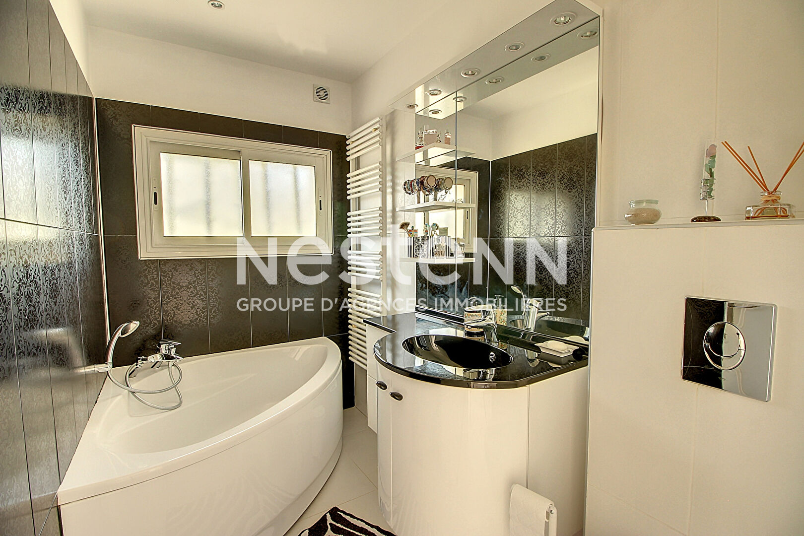 A VENDRE TOURTOUR - Maison 4 chambres 128 m² avec PISCINE sur un terrain de 1500 m² CLOS