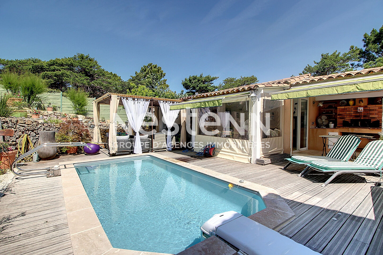 A VENDRE TOURTOUR - Maison 4 chambres 128 m² avec PISCINE sur un terrain de 1500 m² CLOS