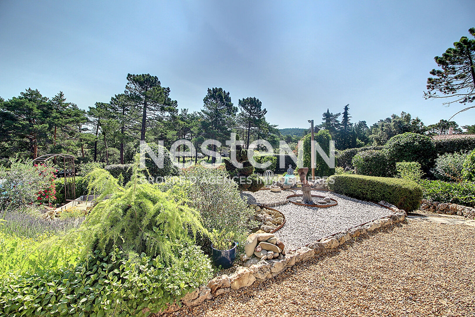 A VENDRE TOURTOUR - Maison 4 chambres 128 m² avec PISCINE sur un terrain de 1500 m² CLOS