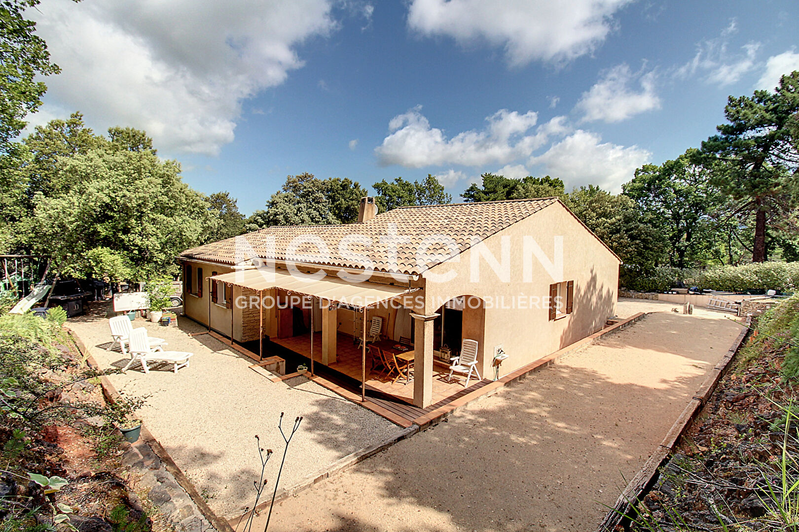 TOURTOUR Maison 5 pièces 120 m² sur 2210 m² de terrain avec GARAGE