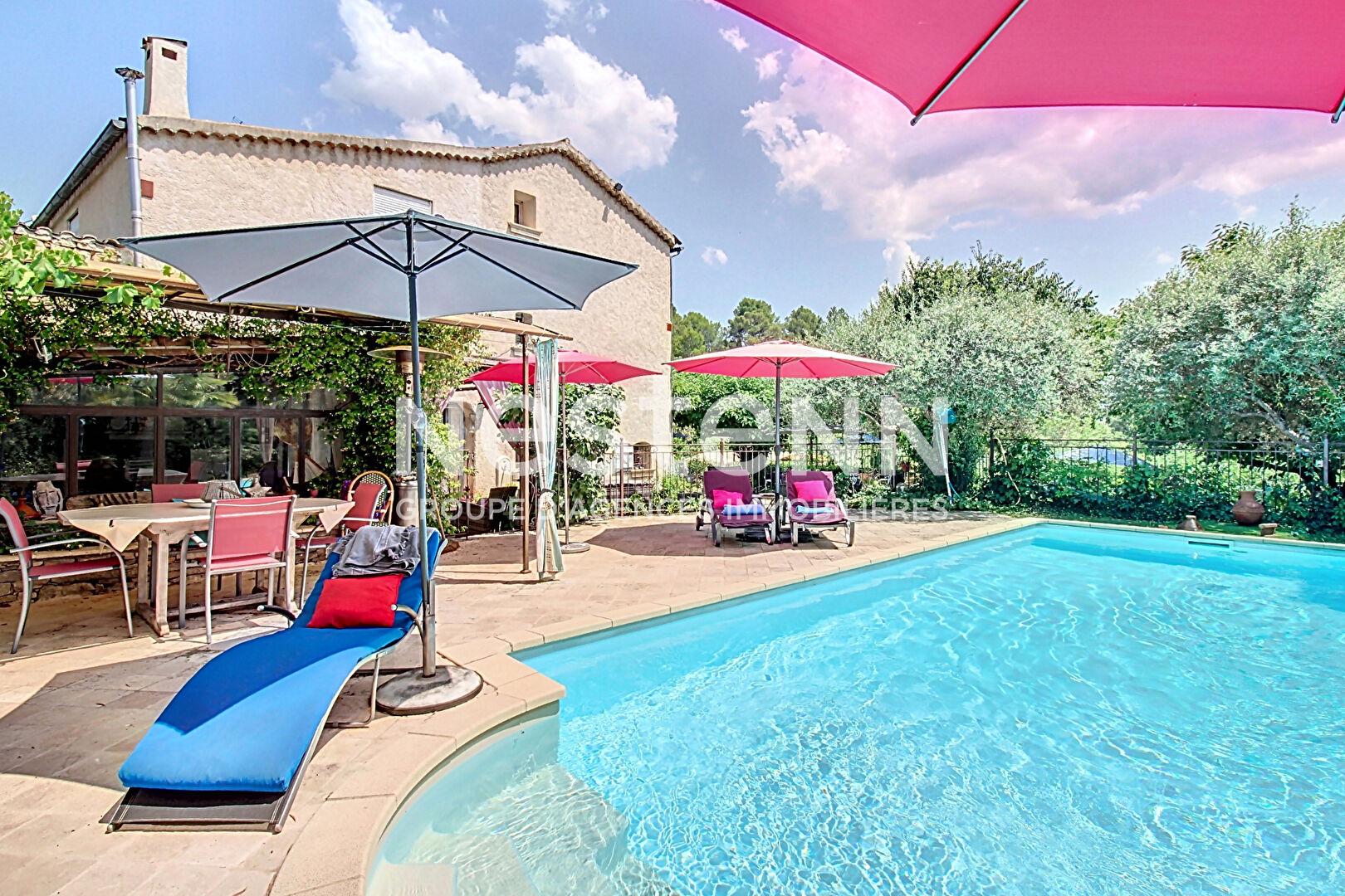 A VENDRE DRAGUIGNAN Bastide 3 suites parentales PISCINE terrain de 9000 m²