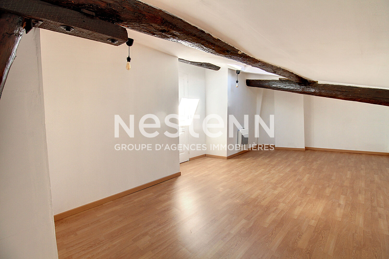A VENDRE SALERNES - 2 Appartements très lumineux - 5 pièces