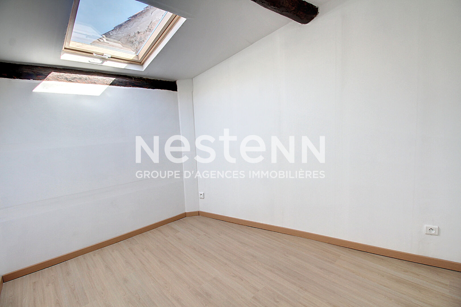 A VENDRE SALERNES - 2 Appartements très lumineux - 5 pièces