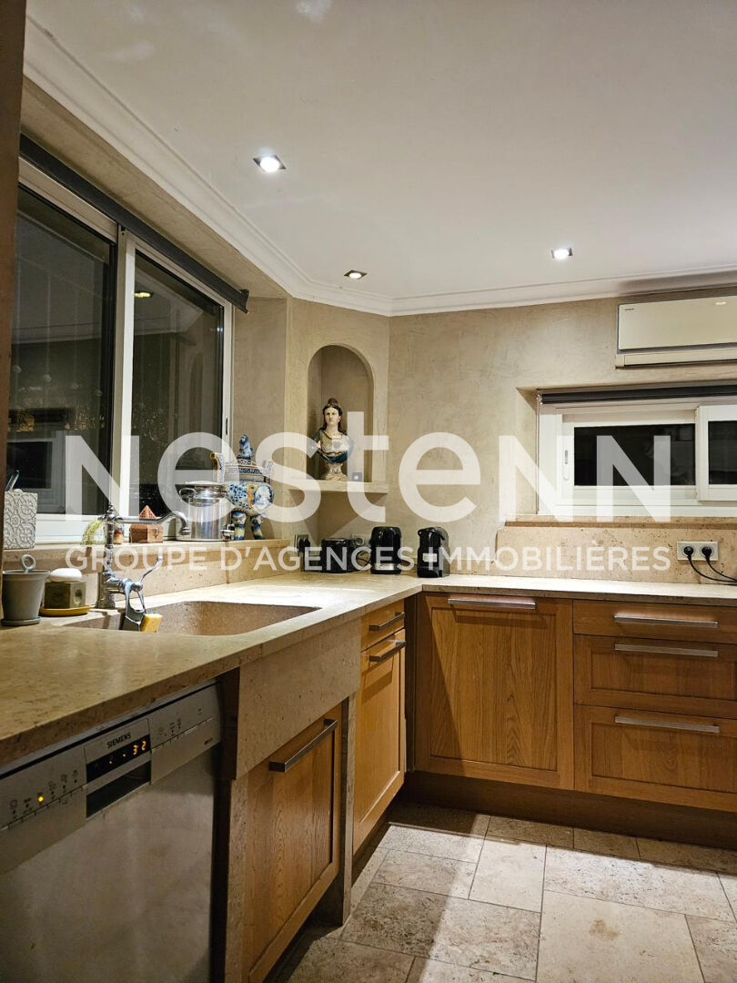 A VENDRE ! Maison Villecroze 5 pièces 140 m2 entièrement rénovée !! centre ville !!