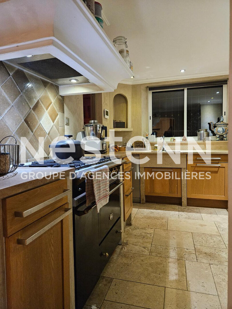 A VENDRE ! Maison Villecroze 5 pièces 140 m2 entièrement rénovée !! centre ville !!