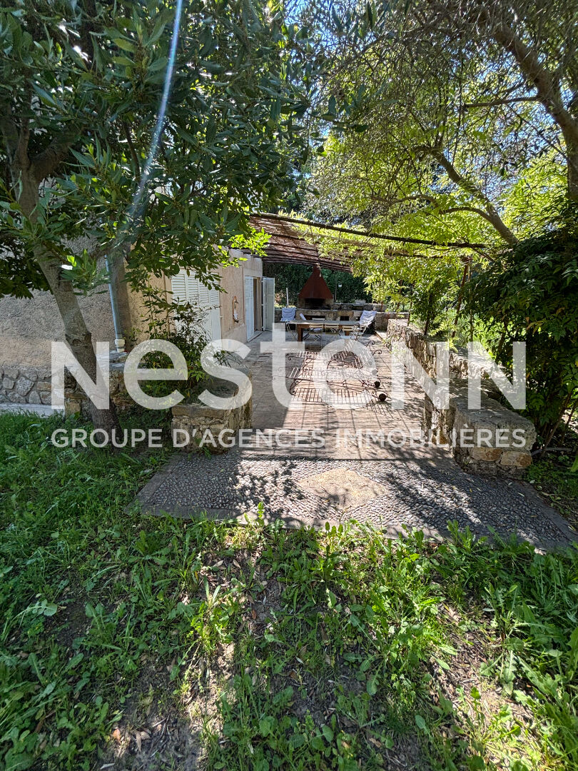 A VENDRE ! Maison Villecroze 5 pièces 140 m2 entièrement rénovée !! centre ville !!