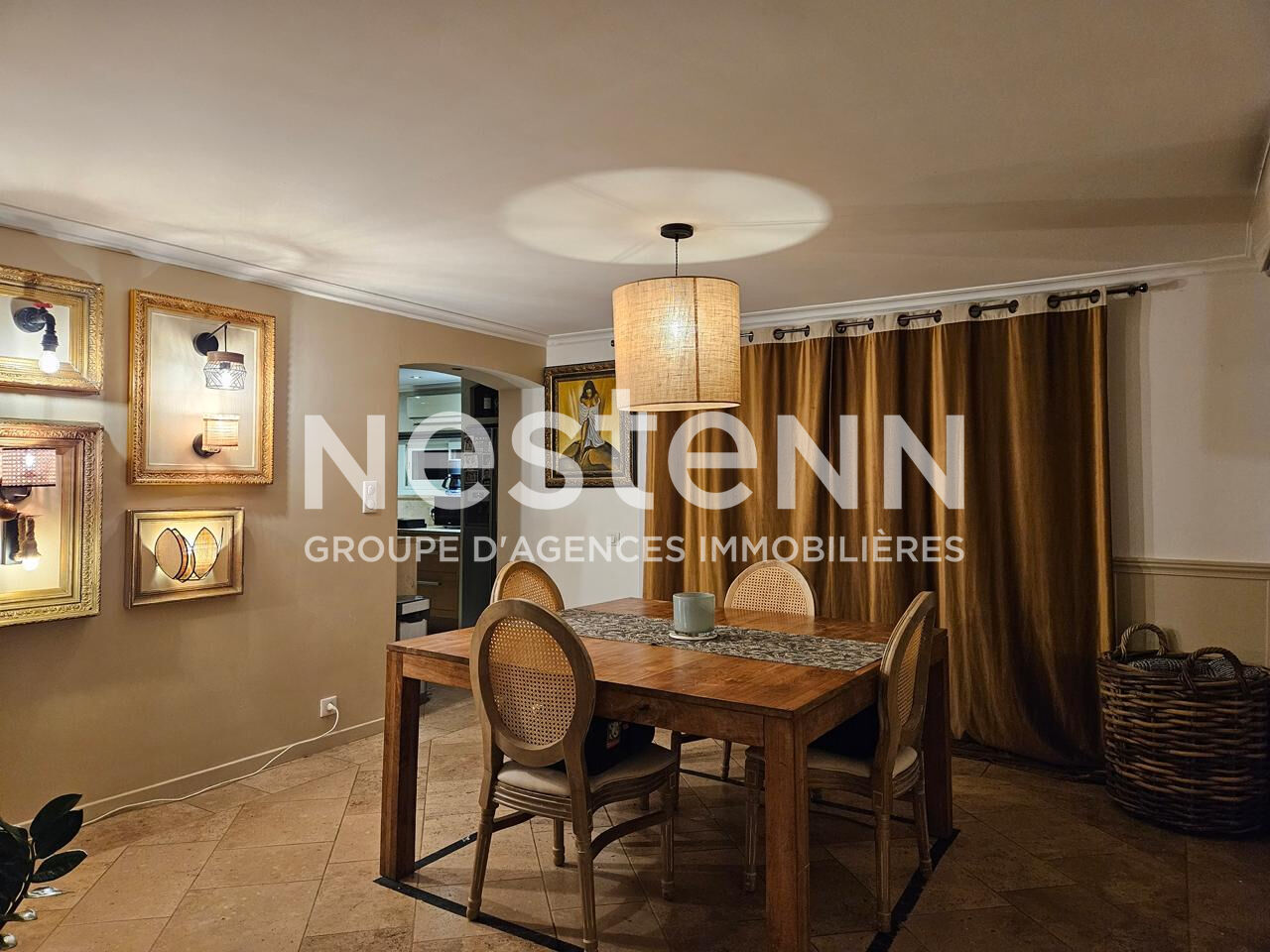 A VENDRE ! Maison Villecroze 5 pièces 140 m2 entièrement rénovée !! centre ville !!