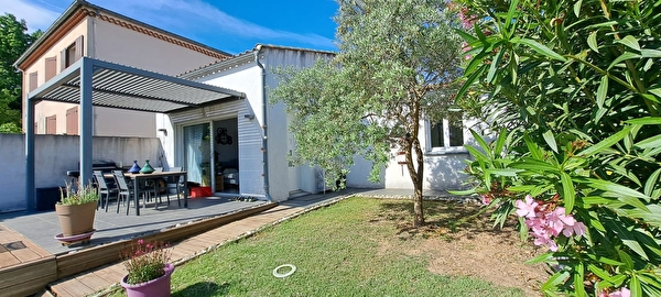 Vente par agence immobiliere à Meyreuil (13590)