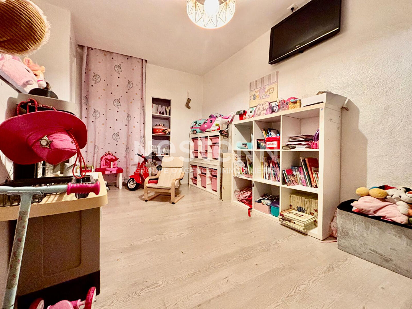 Appartement type 4 en duplex dans petite copropriété  au coeur du village , 13390 Auriol.