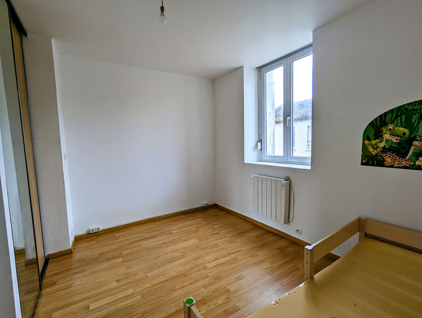 MAISON 4 CHAMBRES avec DEPENDANCES ET JARDIN