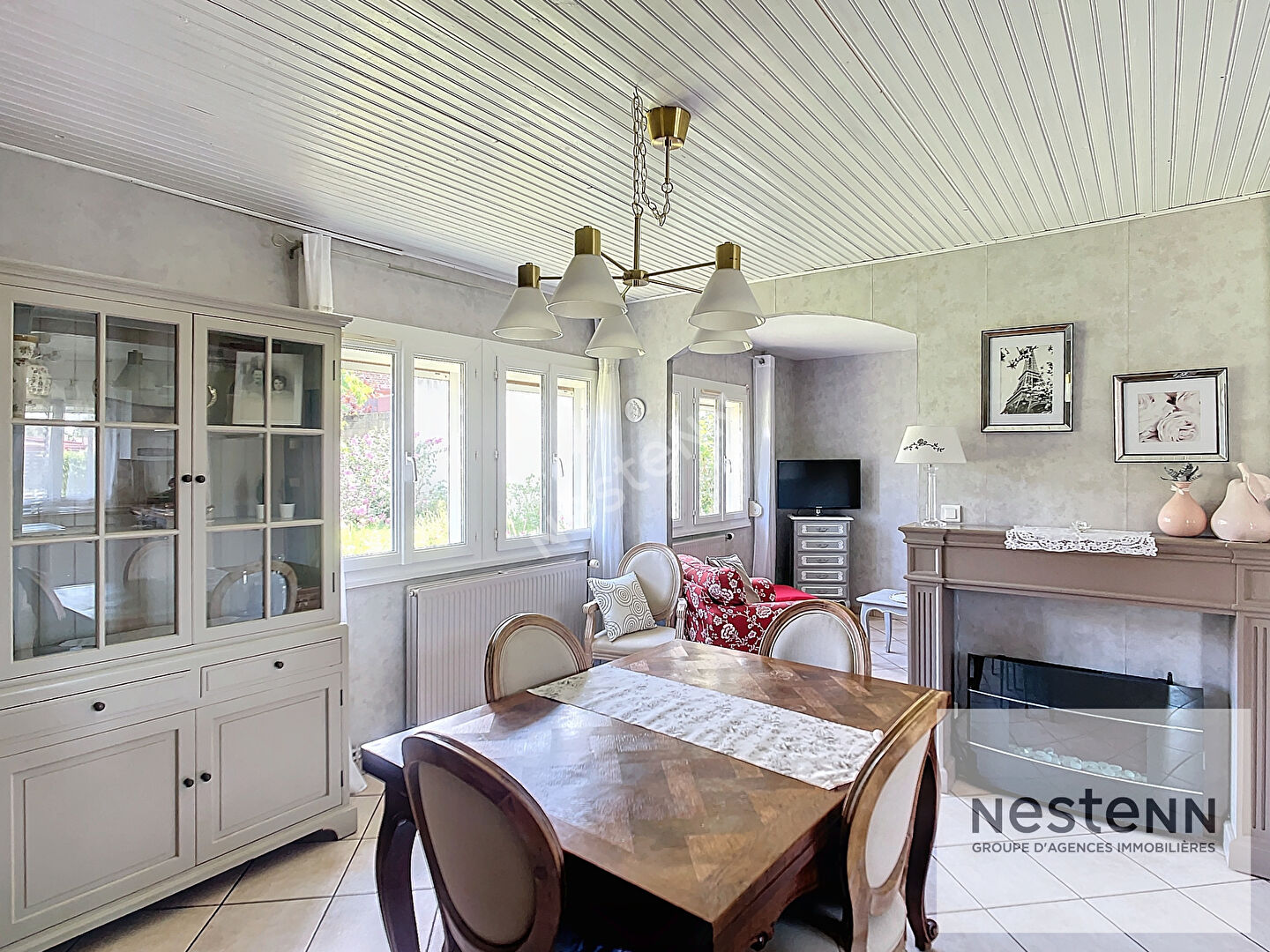 Pavillon de plain pied SAINT-GOBAIN / 82m² / 2 chambres / travaux récents / terrain clos de 600m² / garage / dépendances