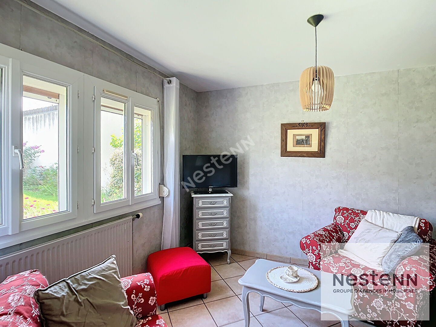 Pavillon de plain pied SAINT-GOBAIN / 82m² / 2 chambres / travaux récents / terrain clos de 600m² / garage / dépendances