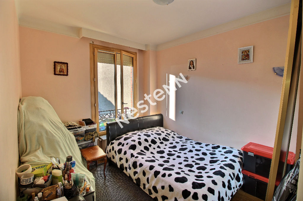 LE PRE ST GERVAIS - Maison avec exterieur env 78m² avec sous sol total et garage 2 roues