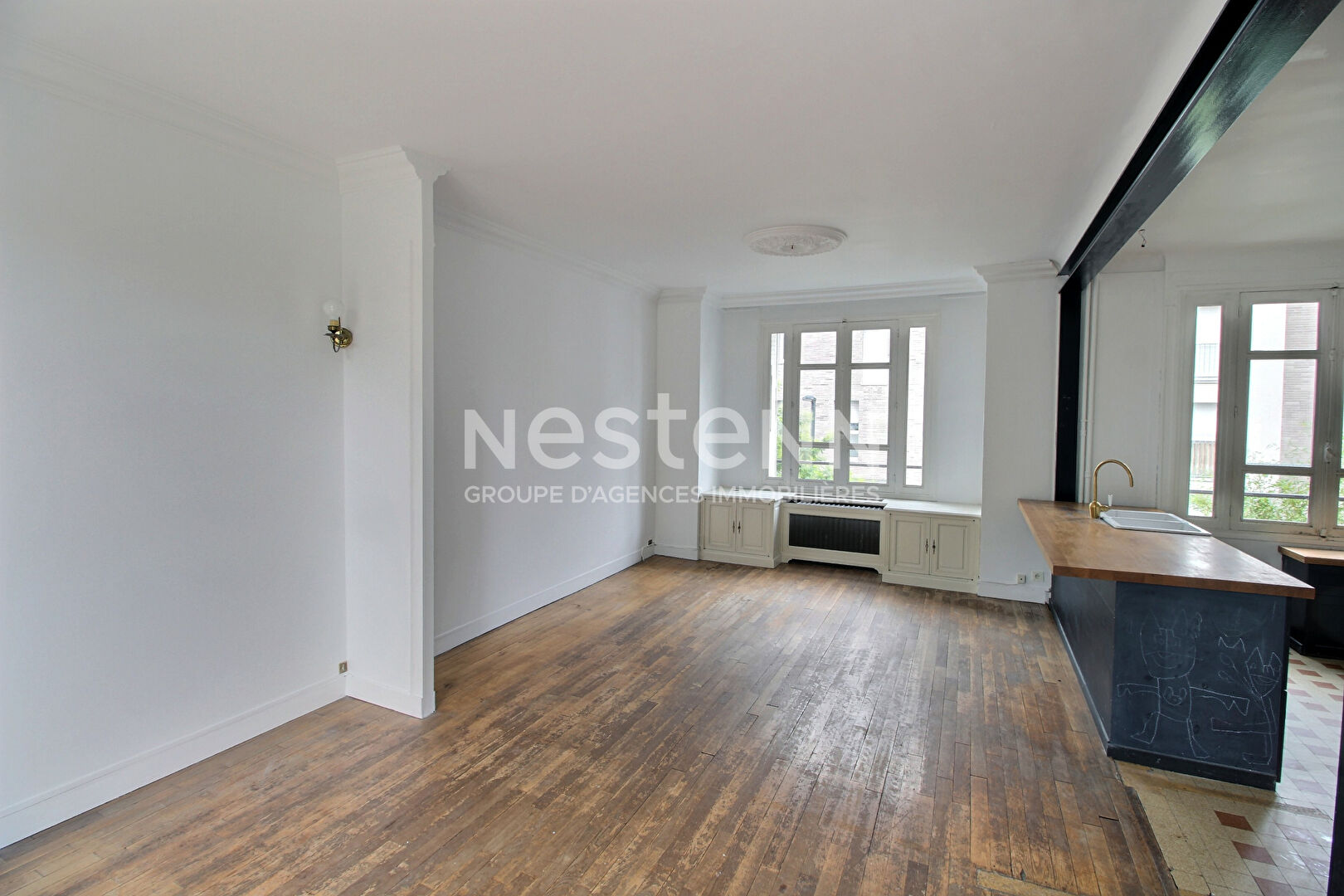 Maison avec jardin et garage - AVEC dépendances : maison 2 pièces et 2 espaces bureau
