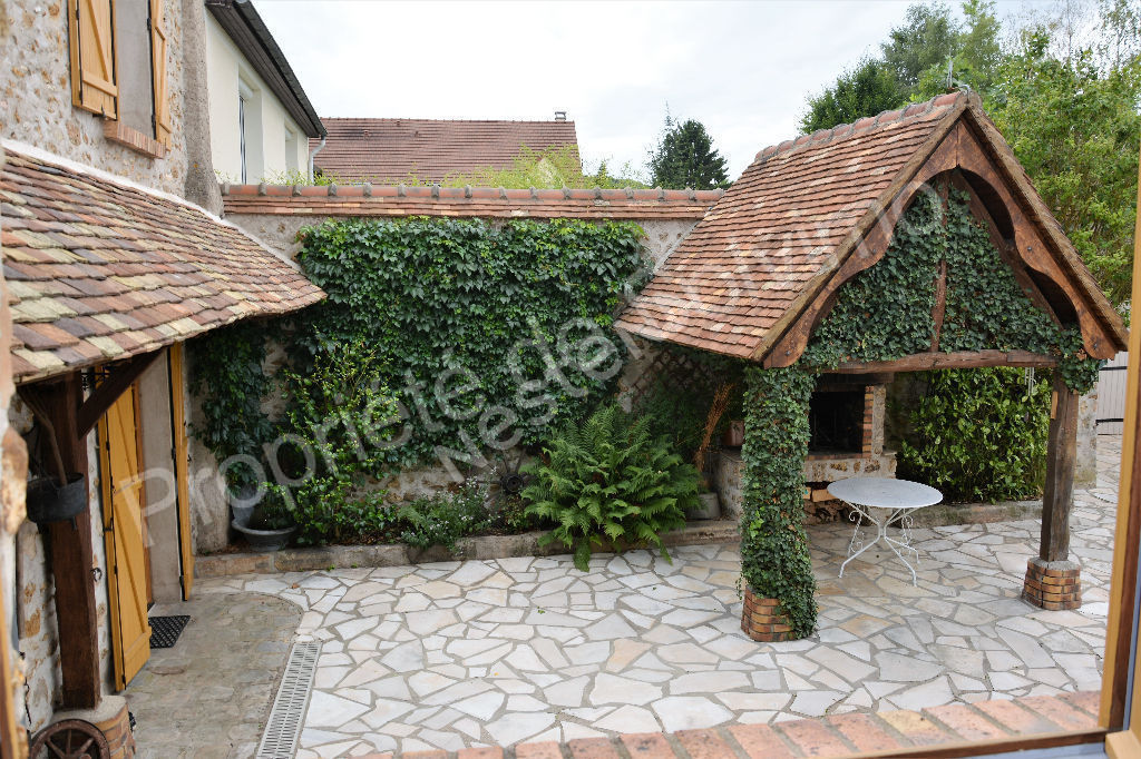 MARCOUSSIS - ANCIEN CORPS DE FERME