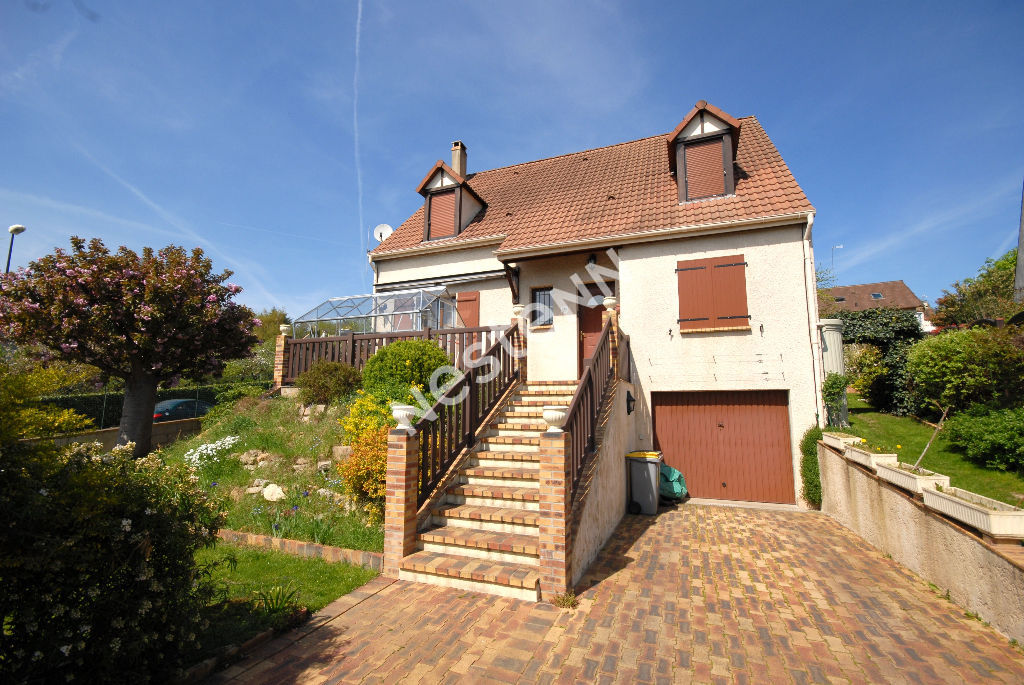 LA VILLE DU BOIS - MAISON 6 PIÈCES