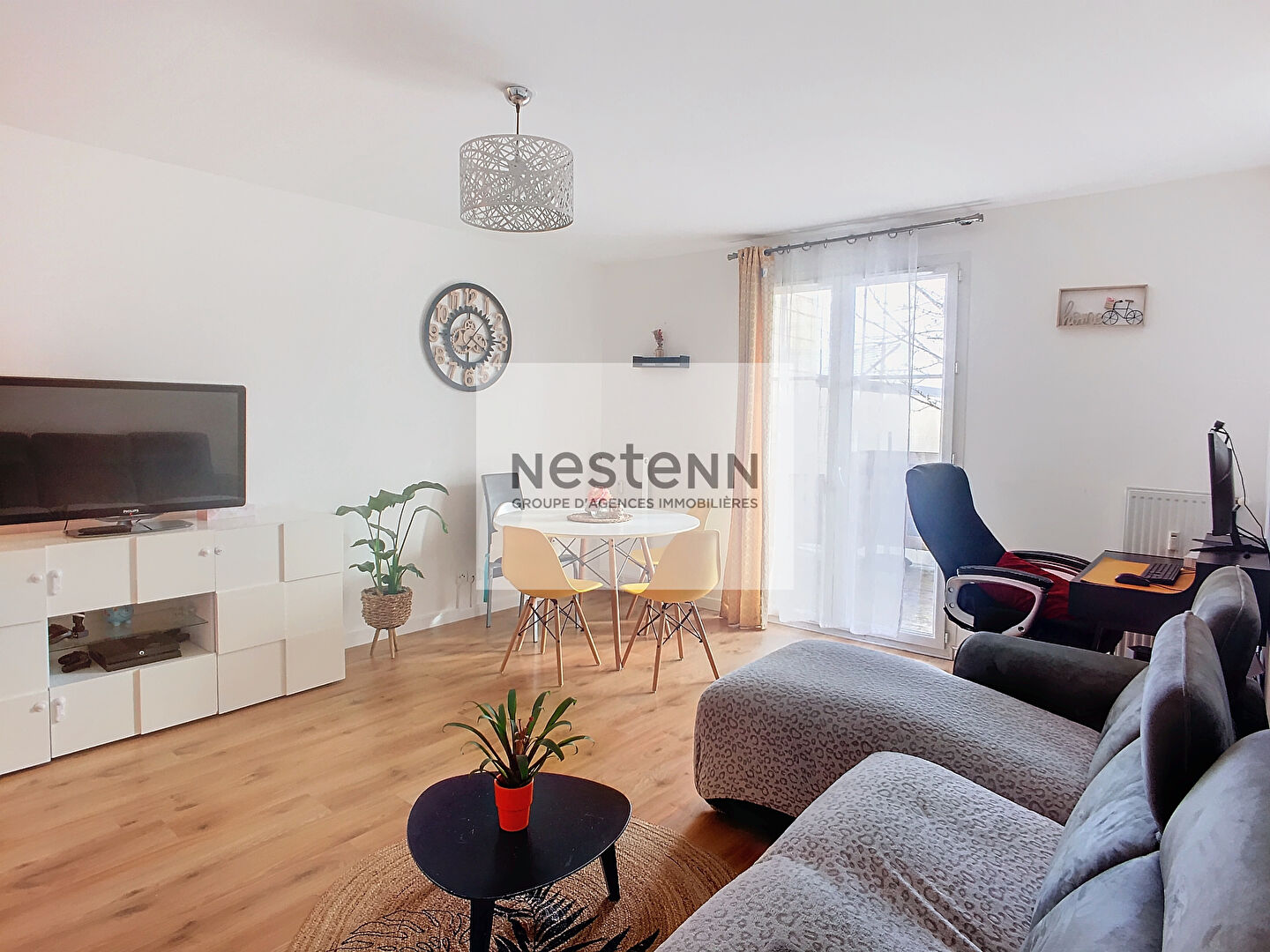 Appartement Leuville Sur Orge  3 pièce(s)