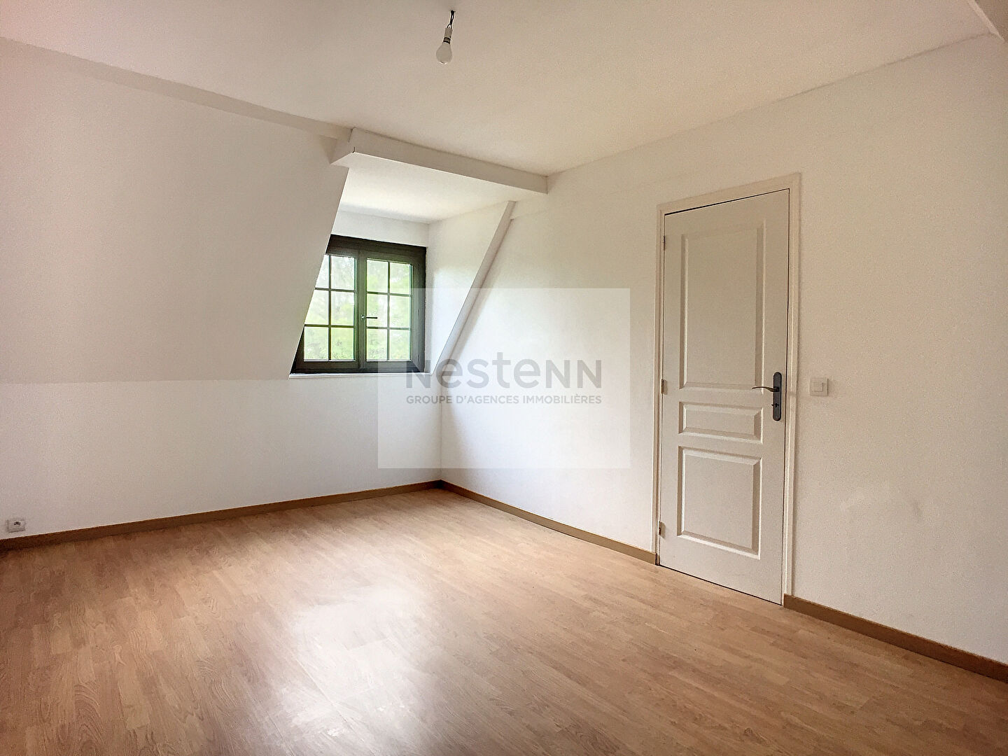 À Vendre, Linas, Maison Individuelle 5 Pièces, 3 chambres 110 m2, quartier calme et recherché