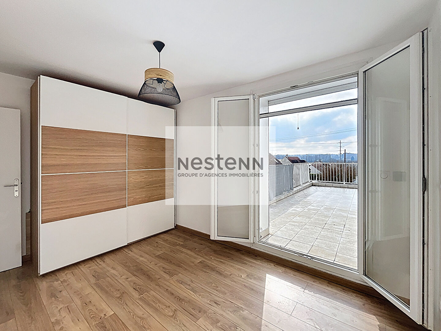 LEUVILLE SUR ORGE  À VENDRE  -  Maison rénovée 4 pièces - 76m²  -  2 chambres + terrasse + jardin + garage ? Proche écoles, commerces et axes routiers (N20/N104)