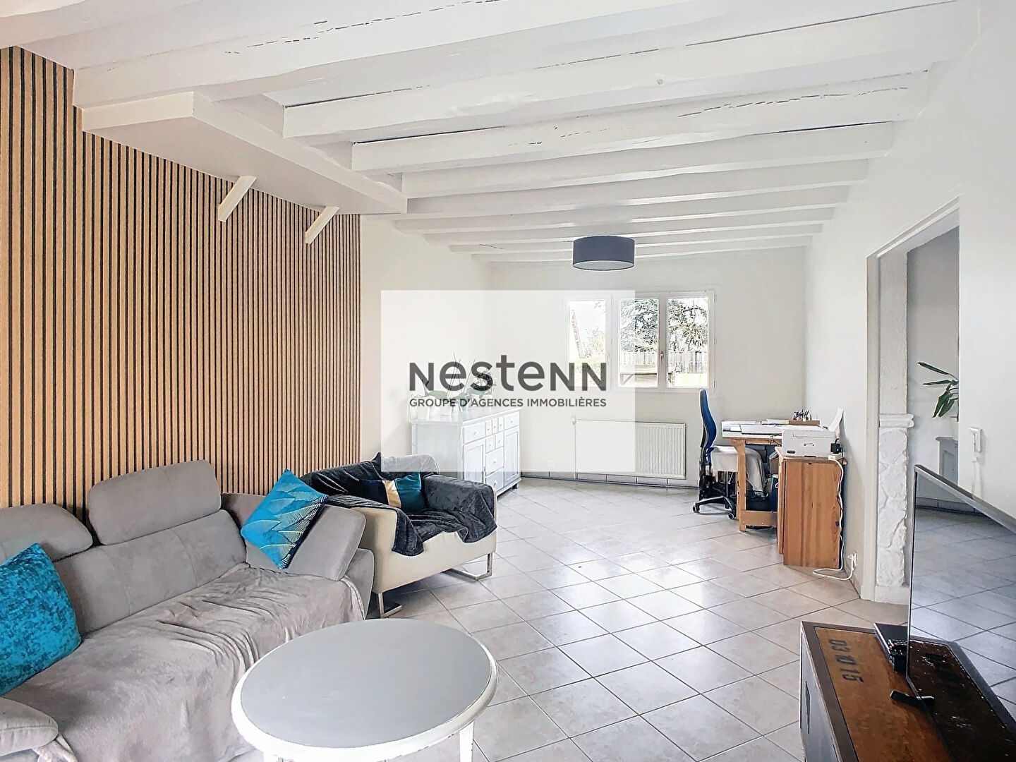 À Louer - Maison - Linas - 6 pièce(s) - 111 m2 - Terrasse - Jardin - Piscine - Garage