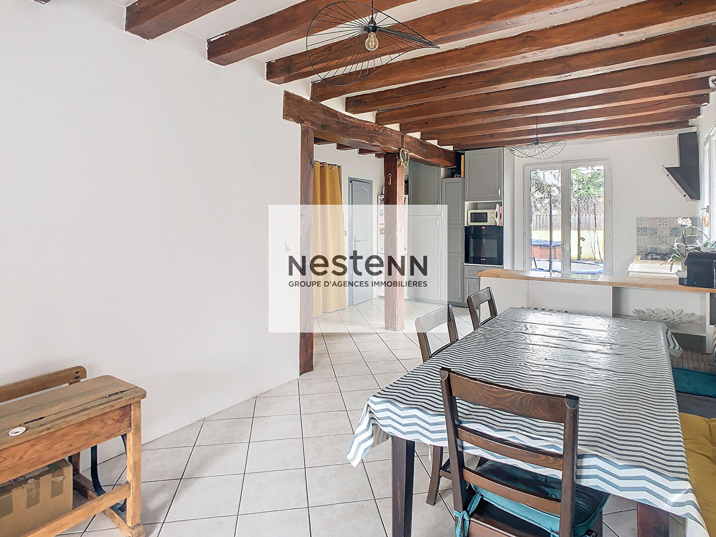 À Louer - Maison - Linas - 6 pièce(s) - 111 m2 - Terrasse - Jardin - Piscine - Garage