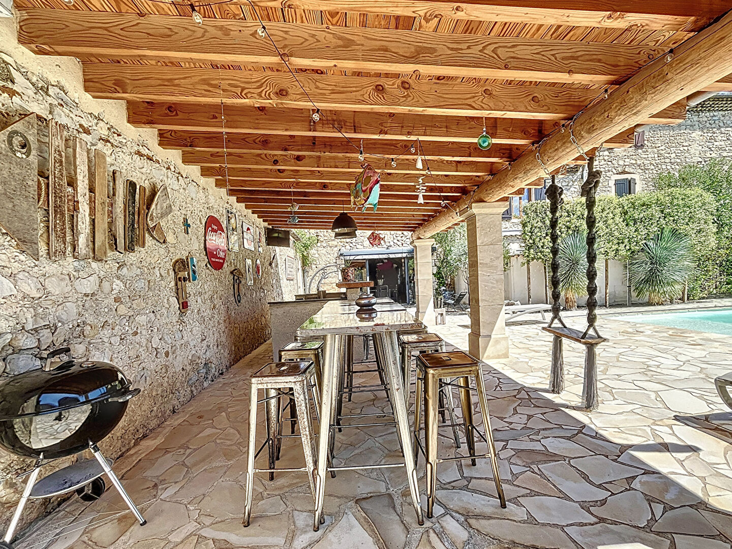 MAISON DE GRAND STANDING DE 188 M² AVEC PISCINE