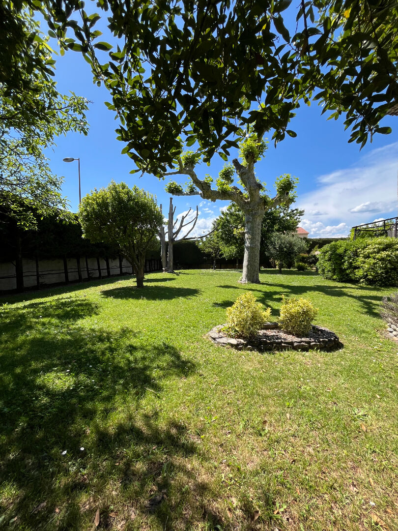 MAISON DE GRAND STANDING DE 188 M² AVEC PISCINE
