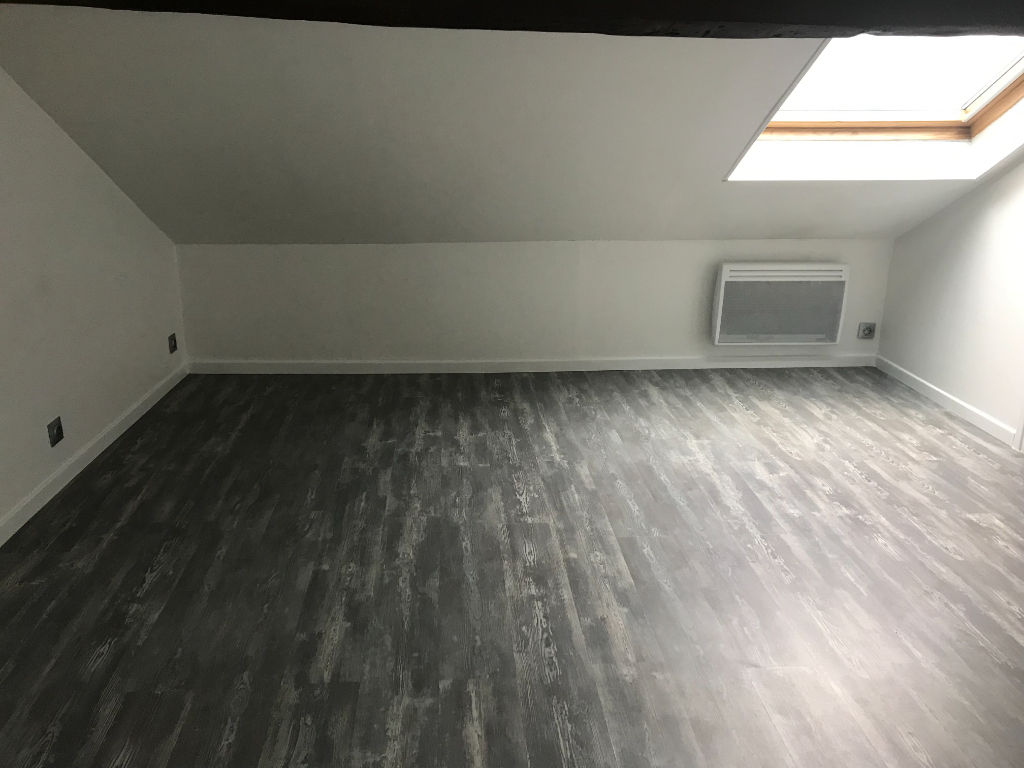 A LOUER, T2 de 47.06m², 29.20 habitable rue de Douai - PORTE DE DOUAI