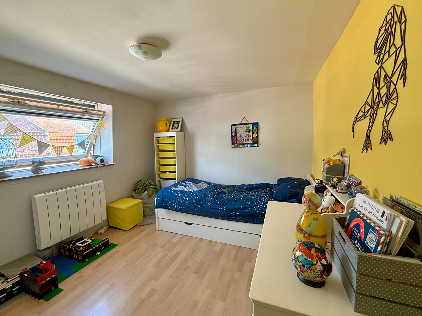 EURATECHNOLOGIES : 3 chambres - bureau- salle de jeu - jardin