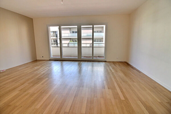 Vente par agence immobiliere à Lyon 2 (69002)