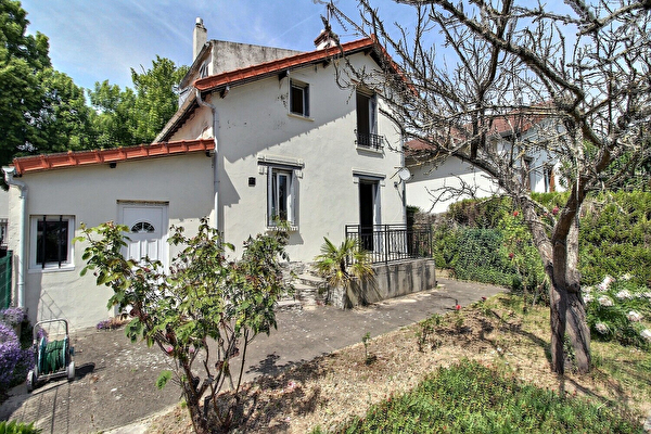 Vente maison cheminée à Lille (59000)