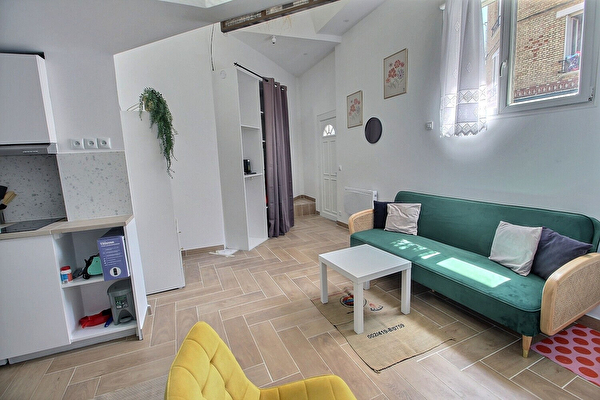 Vente par agence immobiliere à Montreuil (93100)