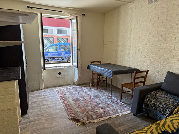 Vente par agence immobiliere à Montreuil (93100)