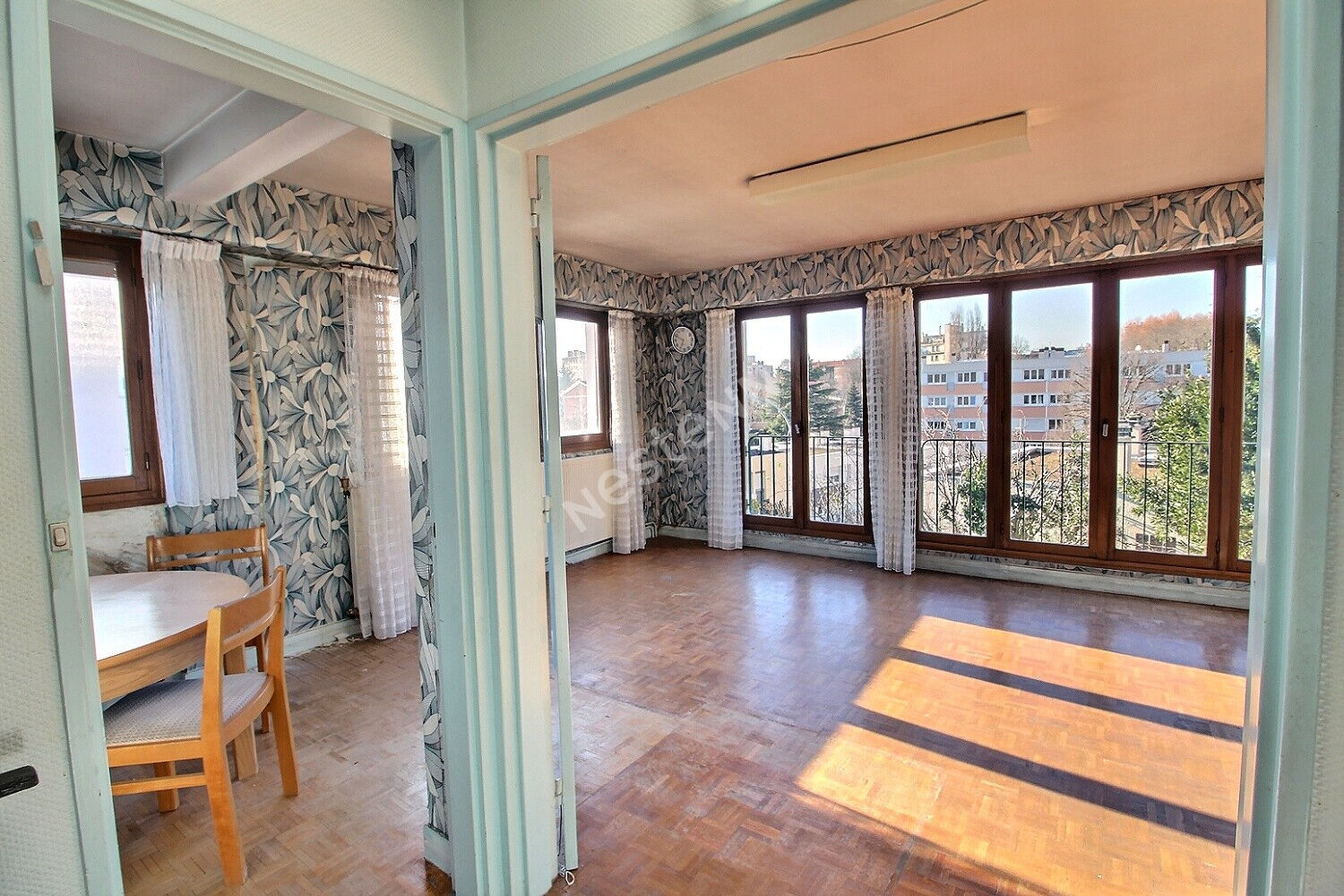 BAGNOLET, ENTRE LES METROS GALLIENI ET SERGE GAINSBOURG, AU CALME, MAISON FAMILIALE SUR 2 NIVEAUX AVEC GARAGE ET JARDIN